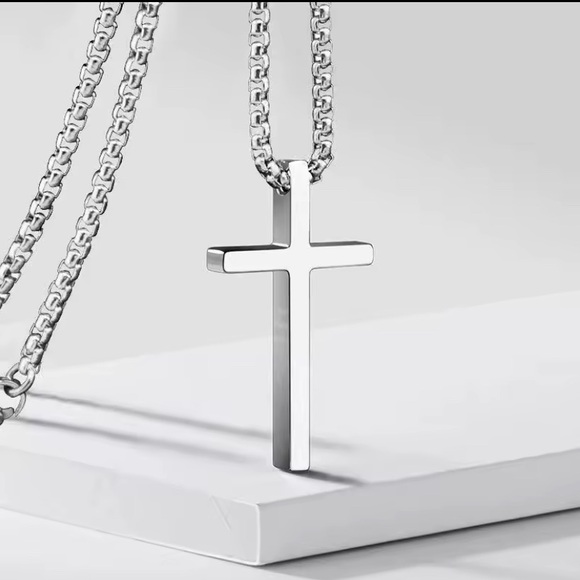 Cross Pendants necklace for Men - Picture 3 of 7